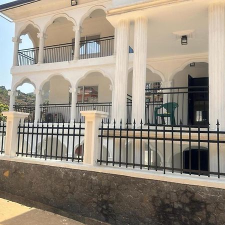 After 5 Apartment 3 2 Spacious En-Suite Bedrooms Freetown Exterior photo